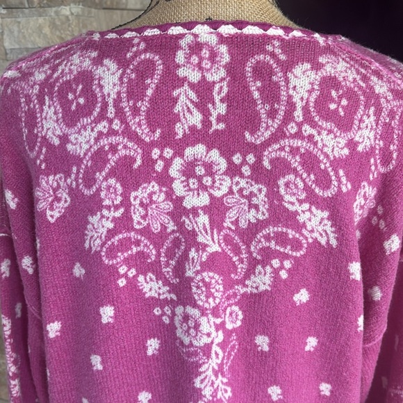 Sundance magenta purple V-neck long sleeve sweater w cream floral paisley detail - Picture 10 of 16